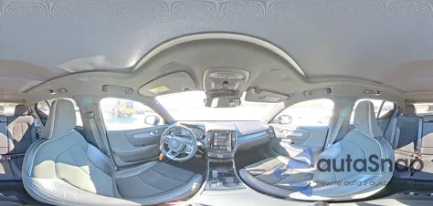 2022 Volvo Xc40 T5 R-Design z USA, uszkodzony, nr VIN YV4162UM1N2646524